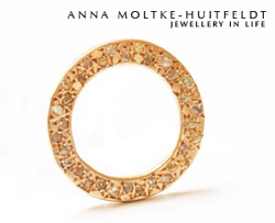 Anna Moltke-Huitfeldt, Jewellery in Life